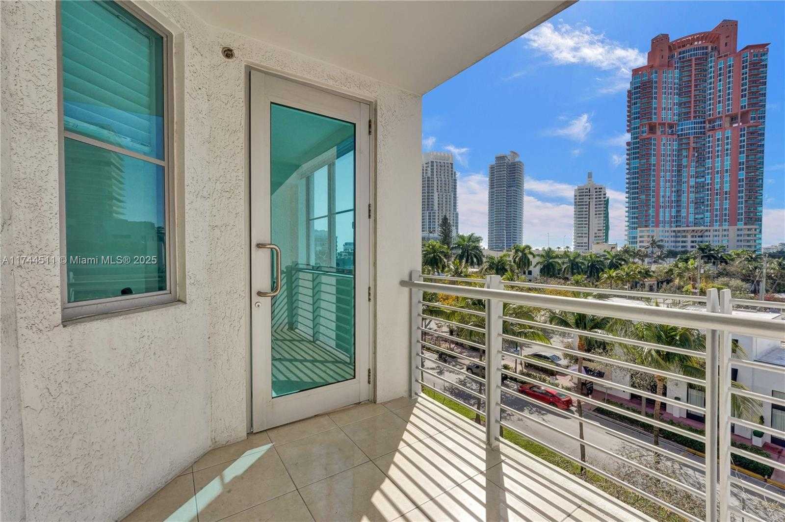 Small Image of 110 Washington Ave, Miami Beach, FL 33139, USA Number 23