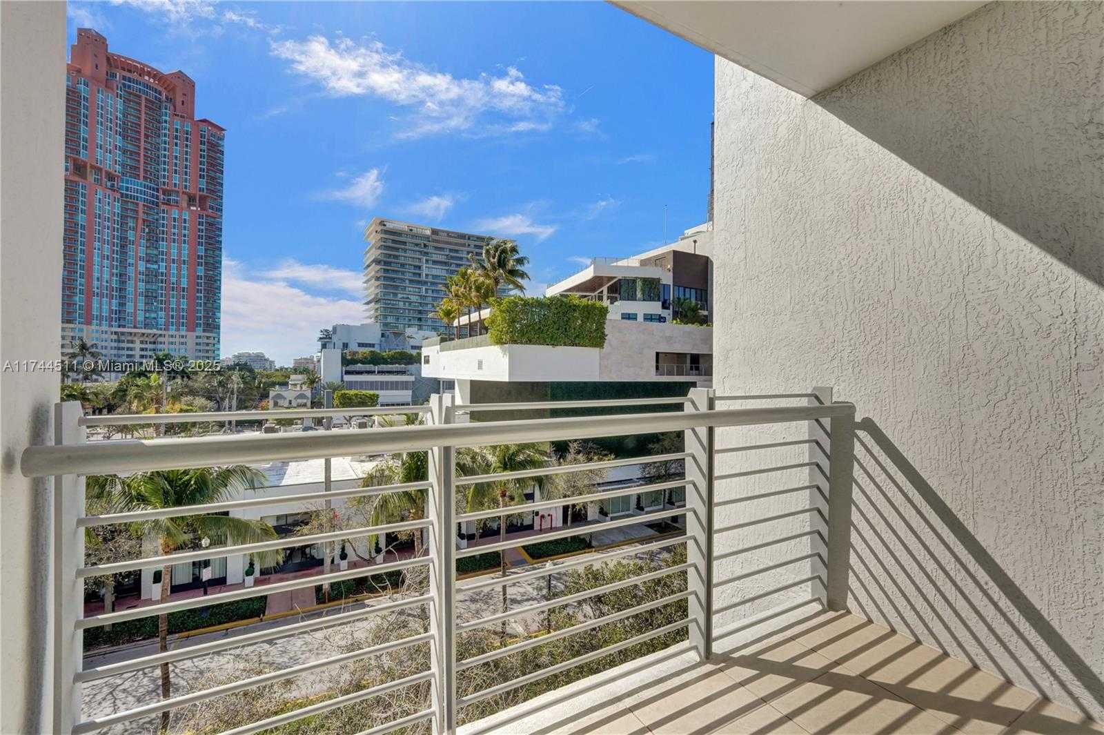 Small Image of 110 Washington Ave, Miami Beach, FL 33139, USA Number 31