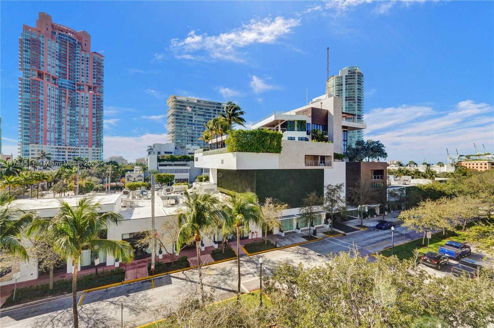 Small Image of 110 Washington Ave, Miami Beach, FL 33139, USA Number 35
