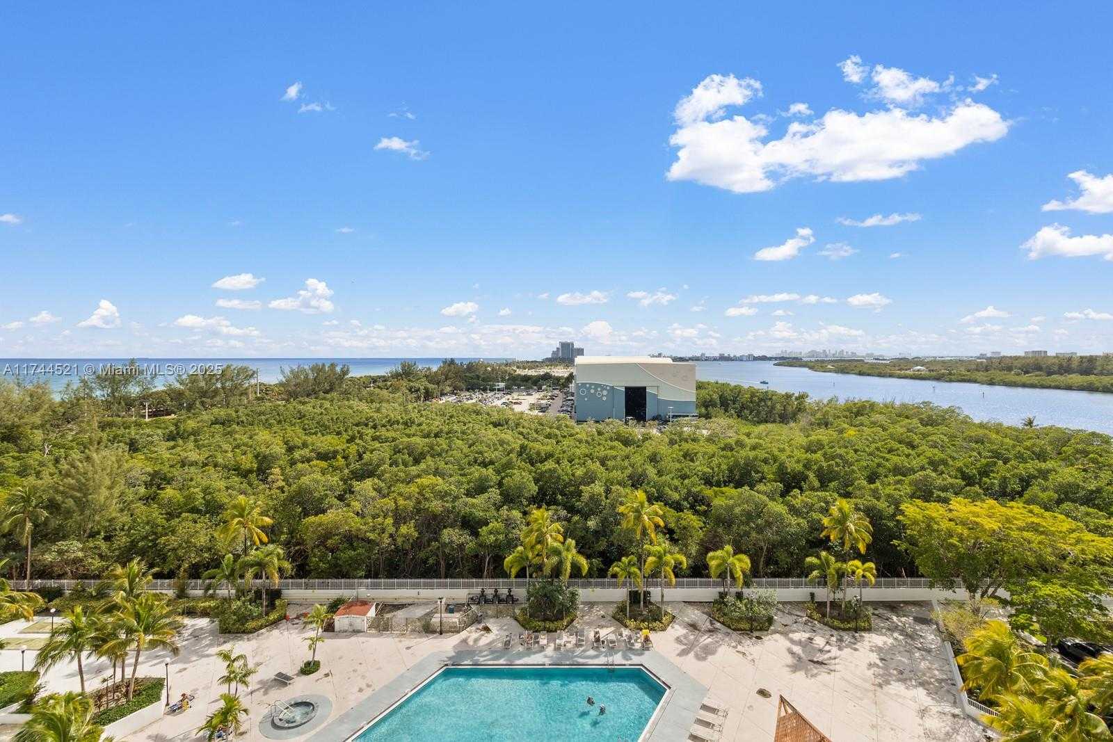 Small Image of 100 BAYVIEW DR #1024, Sunny Isles Beach Number 19