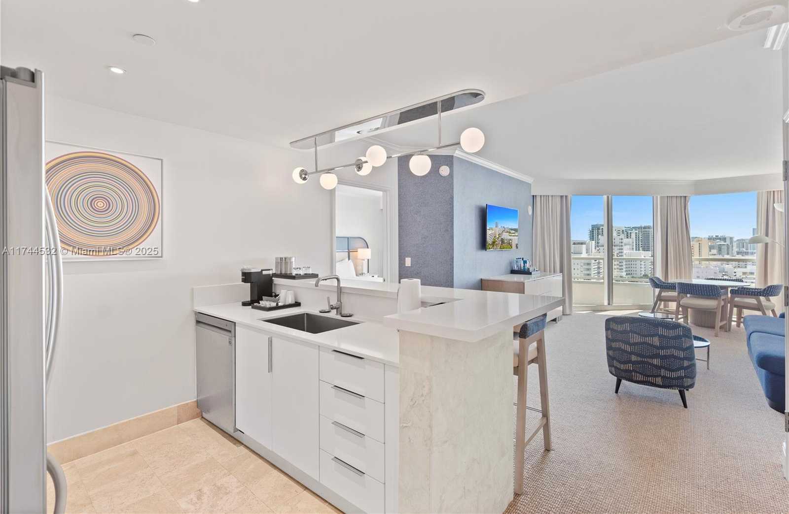 Small Image of 4401 COLLINS AV #1206, Miami Beach Number 12