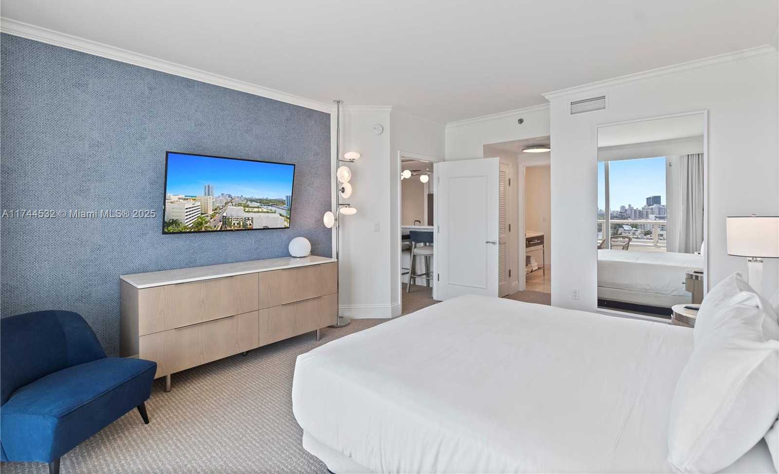 Small Image of 4401 COLLINS AV #1206, Miami Beach Number 23