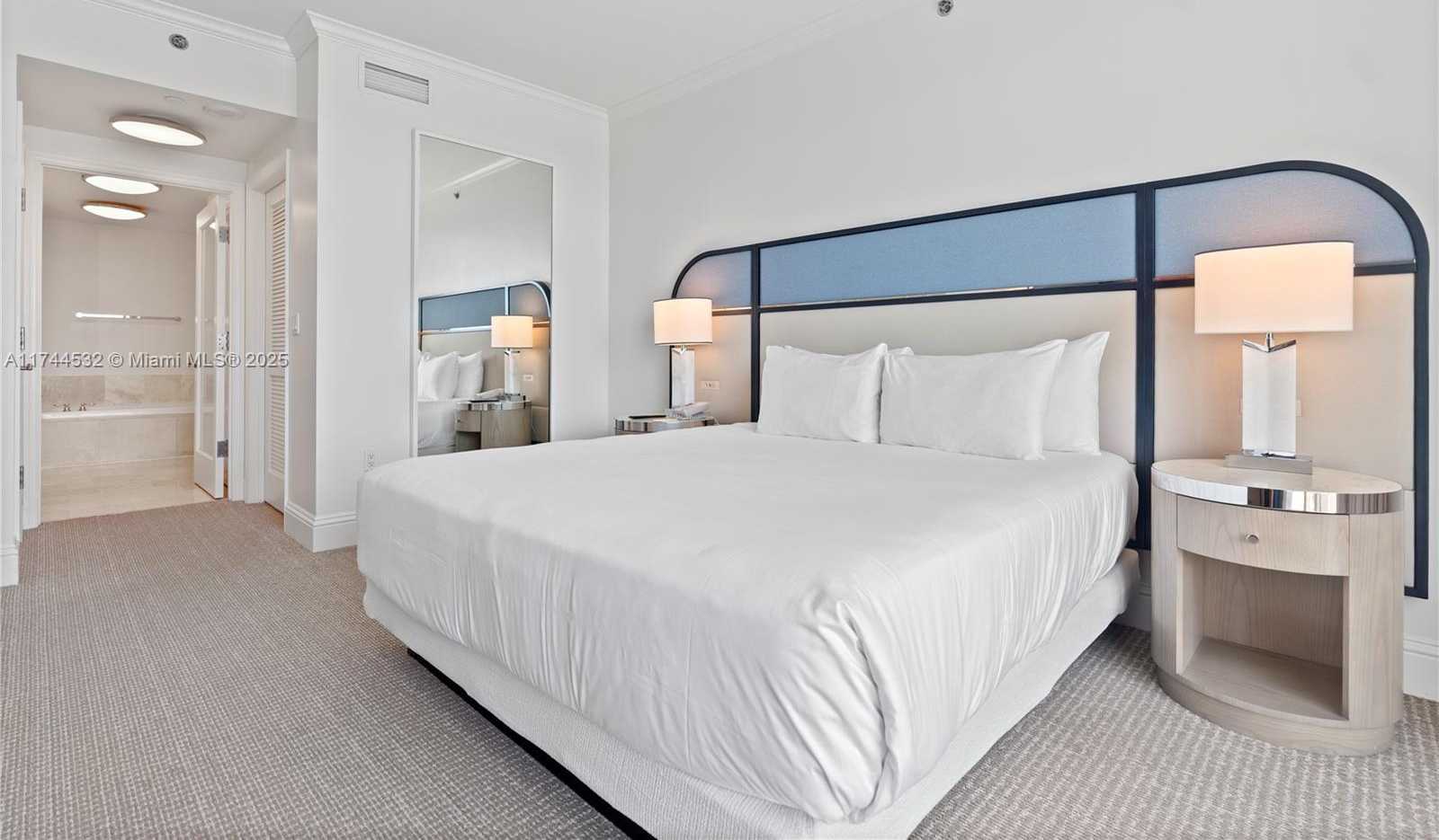 Small Image of 4401 COLLINS AV #1206, Miami Beach Number 24