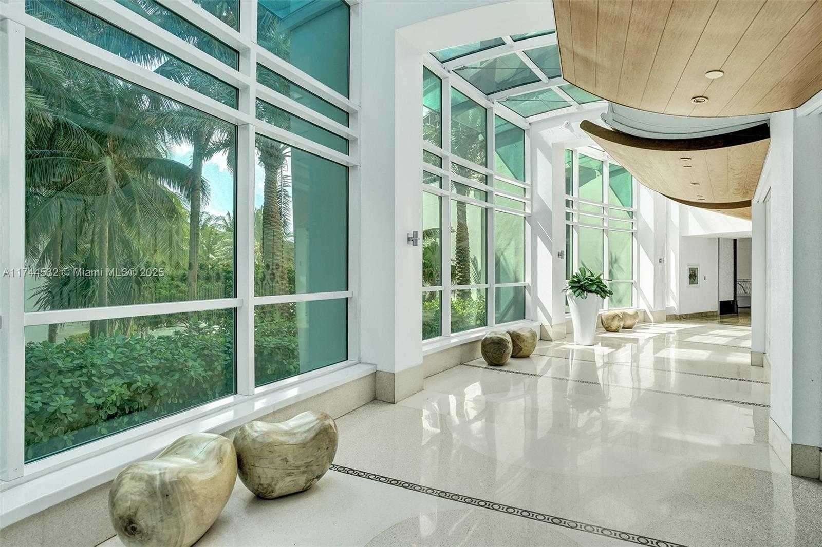 Small Image of 4401 COLLINS AV #1206, Miami Beach Number 44