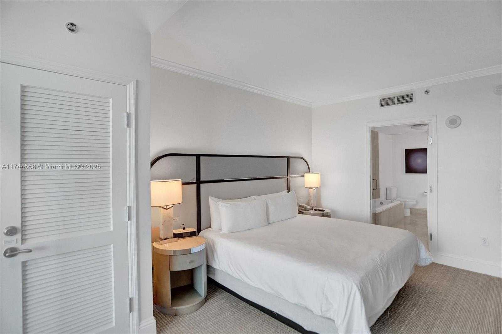 Small Image of 4401 Collins Ave, Miami Beach, FL 33140, USA Number 34
