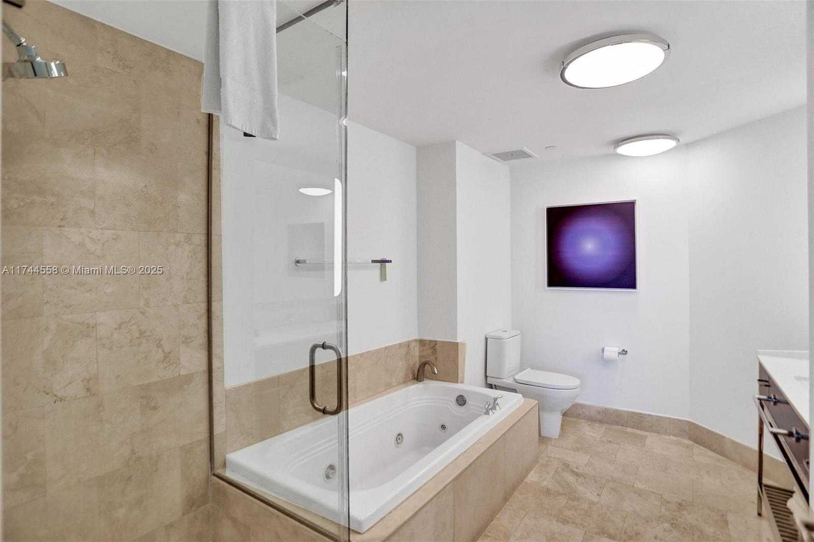 Small Image of 4401 Collins Ave, Miami Beach, FL 33140, USA Number 37