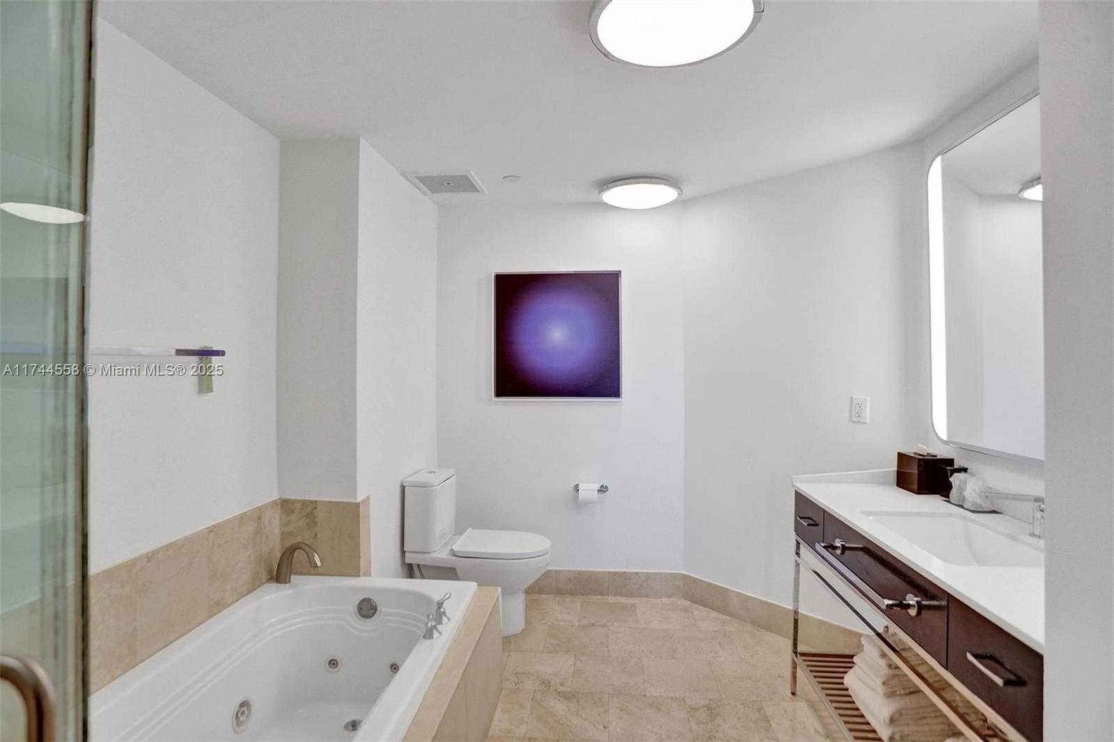 Small Image of 4401 Collins Ave, Miami Beach, FL 33140, USA Number 38