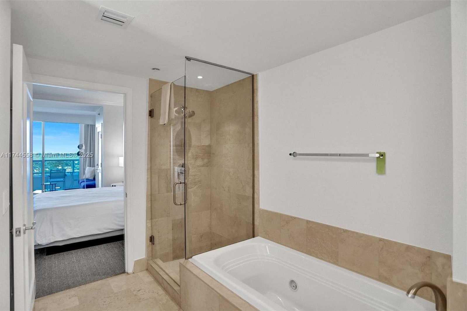 Small Image of 4401 Collins Ave, Miami Beach, FL 33140, USA Number 39
