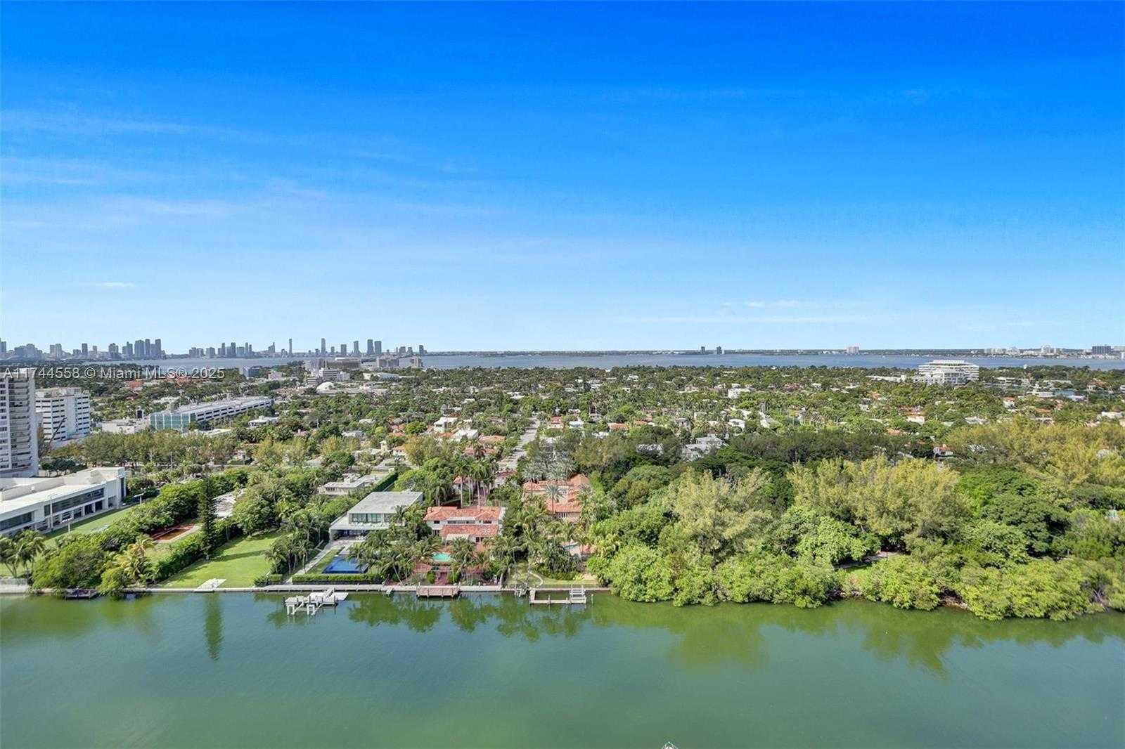 Small Image of 4401 Collins Ave, Miami Beach, FL 33140, USA Number 42