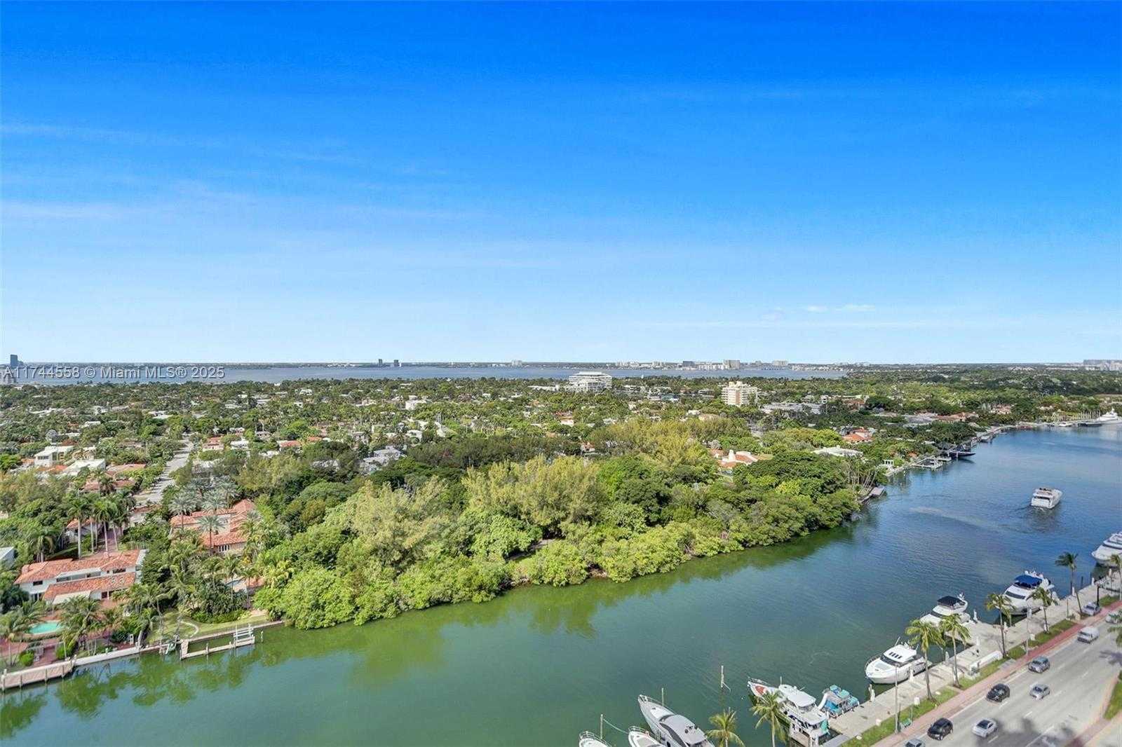 Small Image of 4401 Collins Ave, Miami Beach, FL 33140, USA Number 43