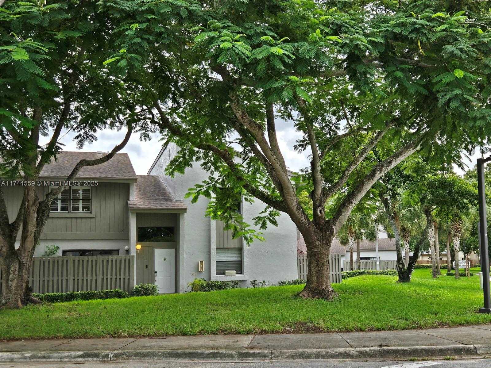Small Image of 10703 SOUTH WEST 113TH PL #100B, Miami Number 51