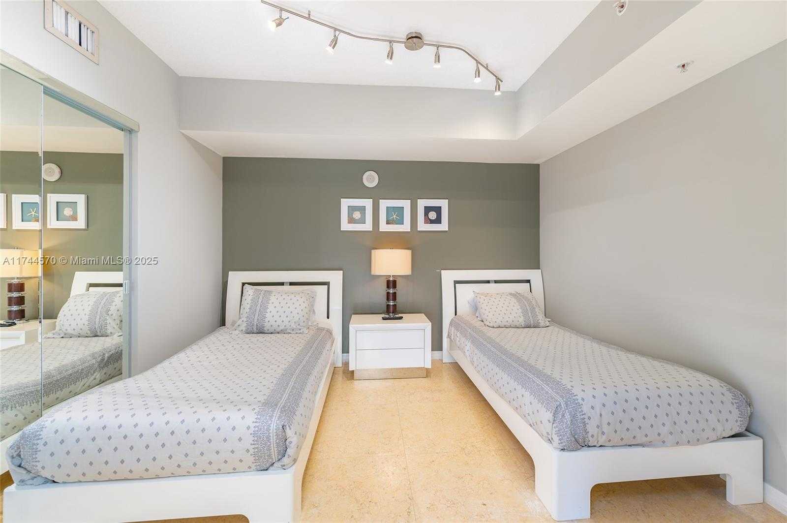 Small Image of 16699 COLLINS AVE #2906, Sunny Isles Beach Number 31