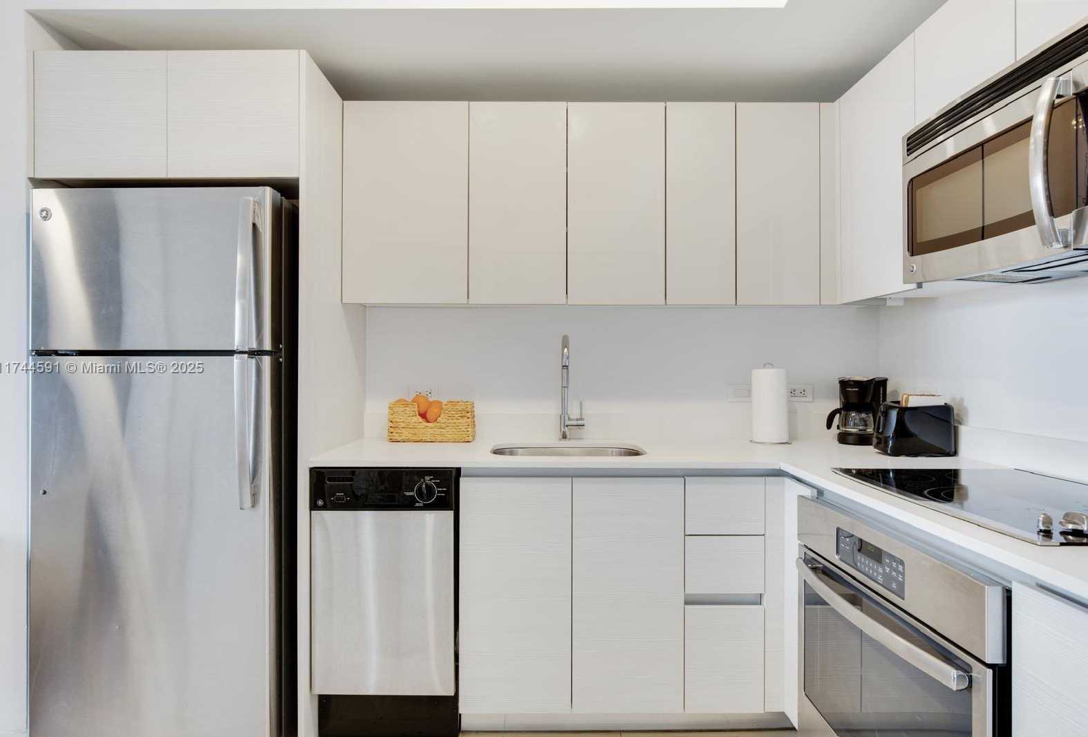 Small Image of 2602 EAST HALLANDALE BEACH BLVD #R803, Hallandale Beach Number 10
