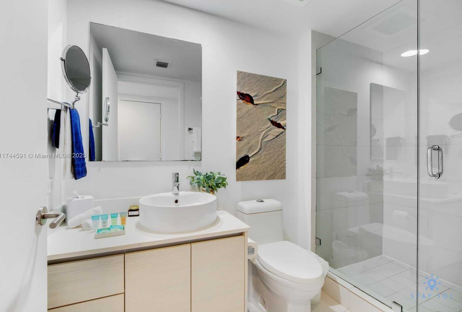 Small Image of 2602 EAST HALLANDALE BEACH BLVD #R803, Hallandale Beach Number 4