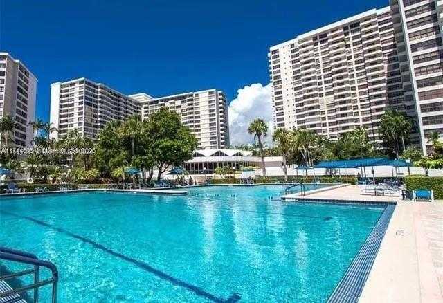 Small Image of 6700 CYPRESS RD #409, Plantation Number 4