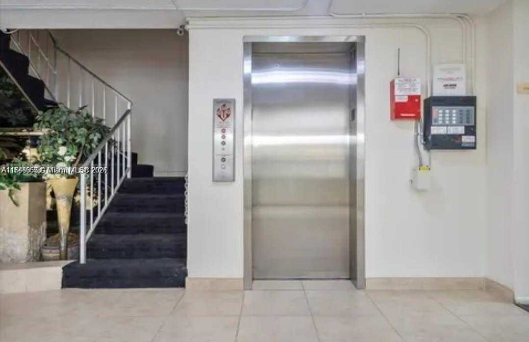 Small Image of 6700 CYPRESS RD #409, Plantation Number 7
