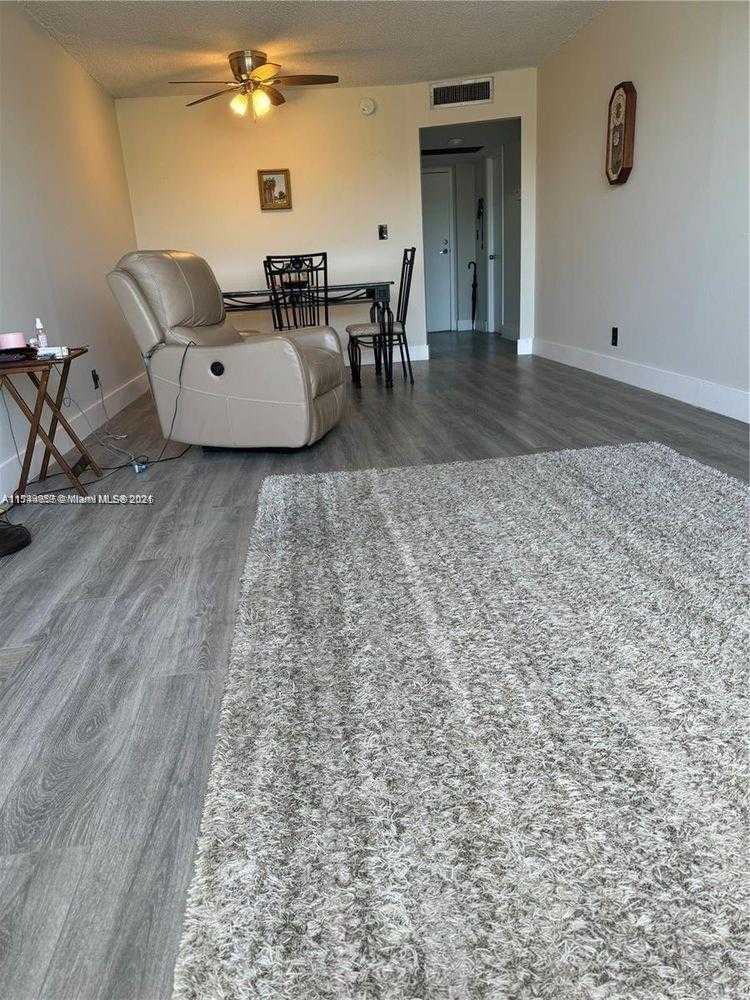 Small Image of 6700 CYPRESS RD #409, Plantation Number 9