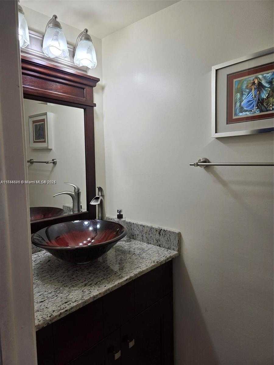 Small Image of 2174 WEST 60TH ST #17205, Hialeah Number 11