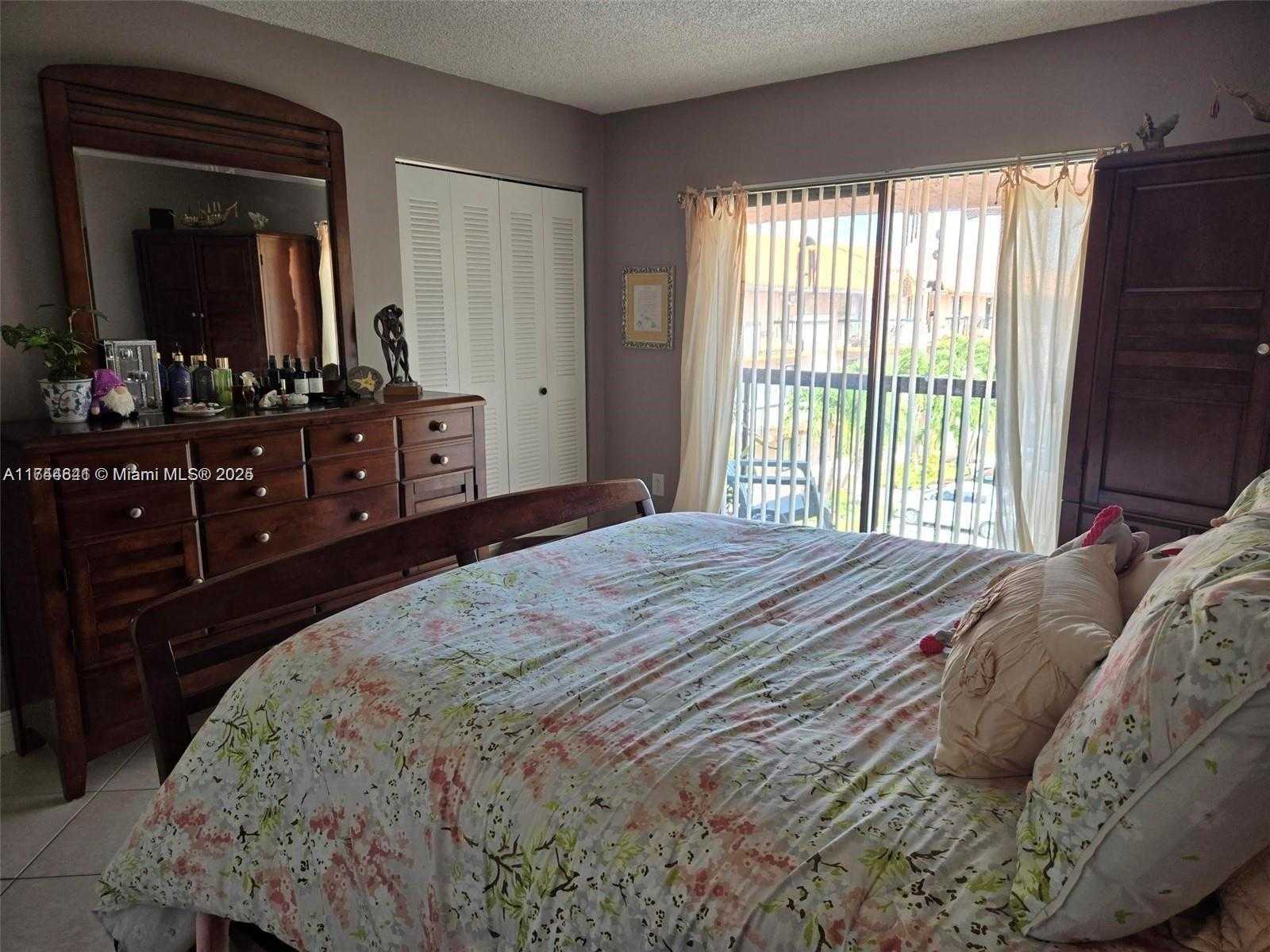 Small Image of 2174 WEST 60TH ST #17205, Hialeah Number 7
