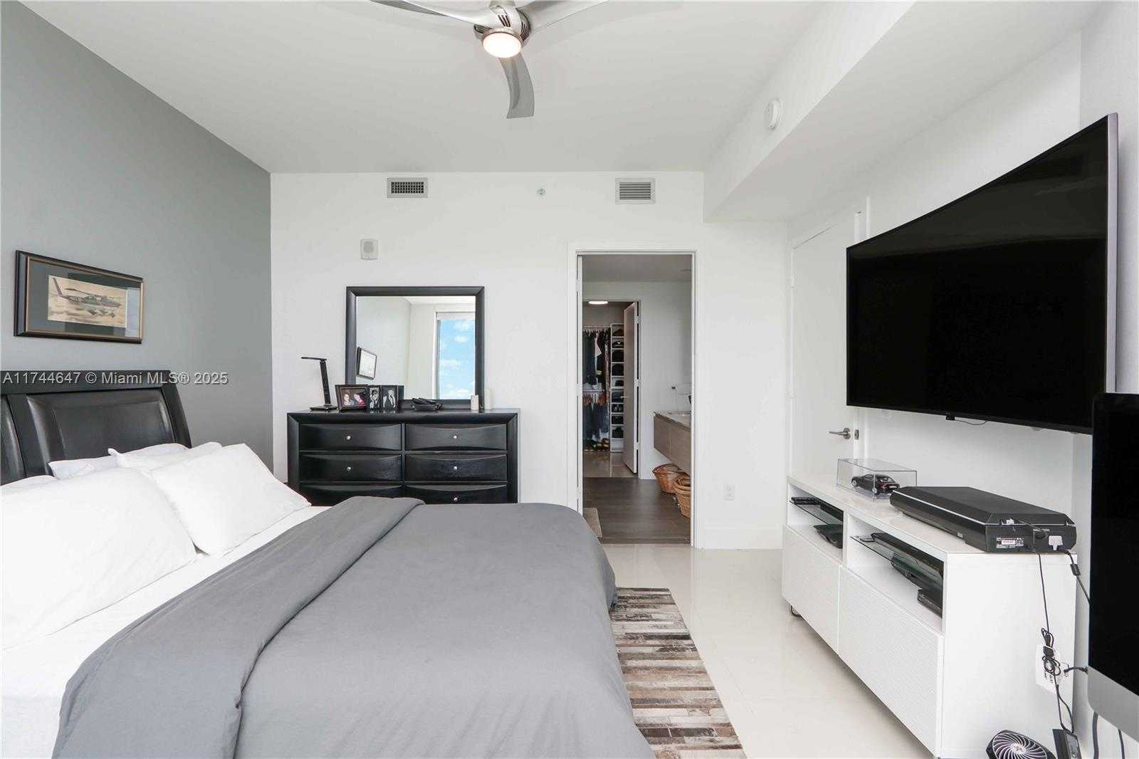 Small Image of 2900 NORTH EAST 7TH AVE #404, Miami Number 27