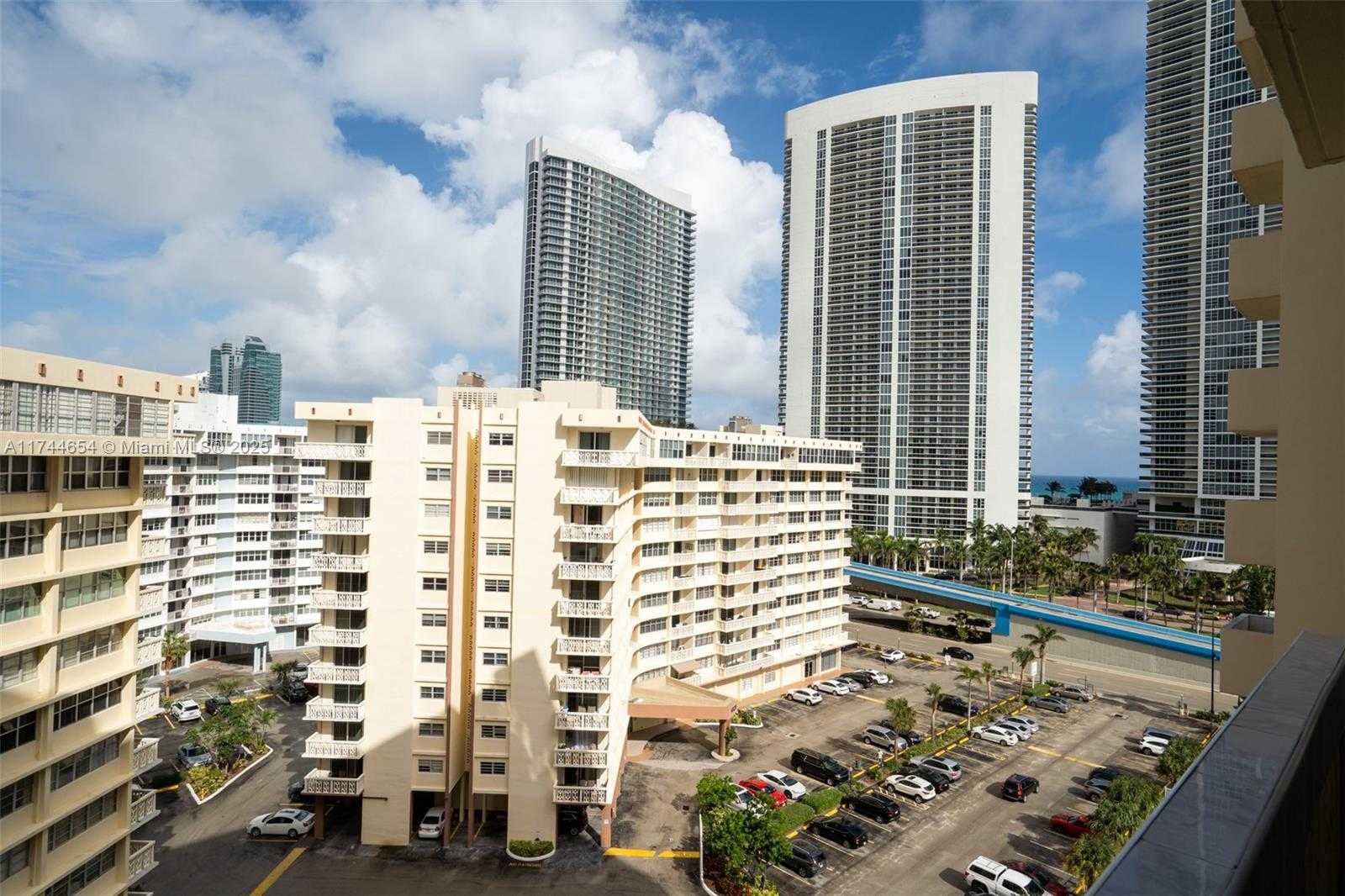 Small Image of 1833 SOUTH OCEAN DR #1103, Hallandale Beach Number 15