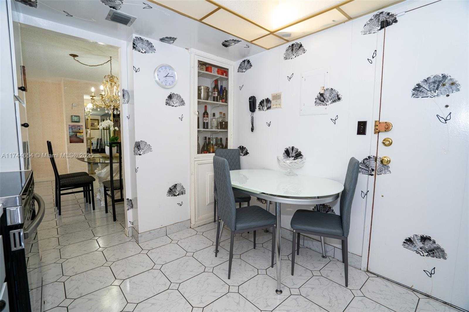 Small Image of 1833 SOUTH OCEAN DR #1103, Hallandale Beach Number 7