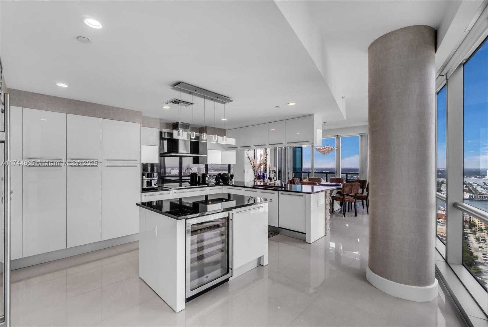 Small Image of 17121 COLLINS AVE #3708, Sunny Isles Beach Number 14