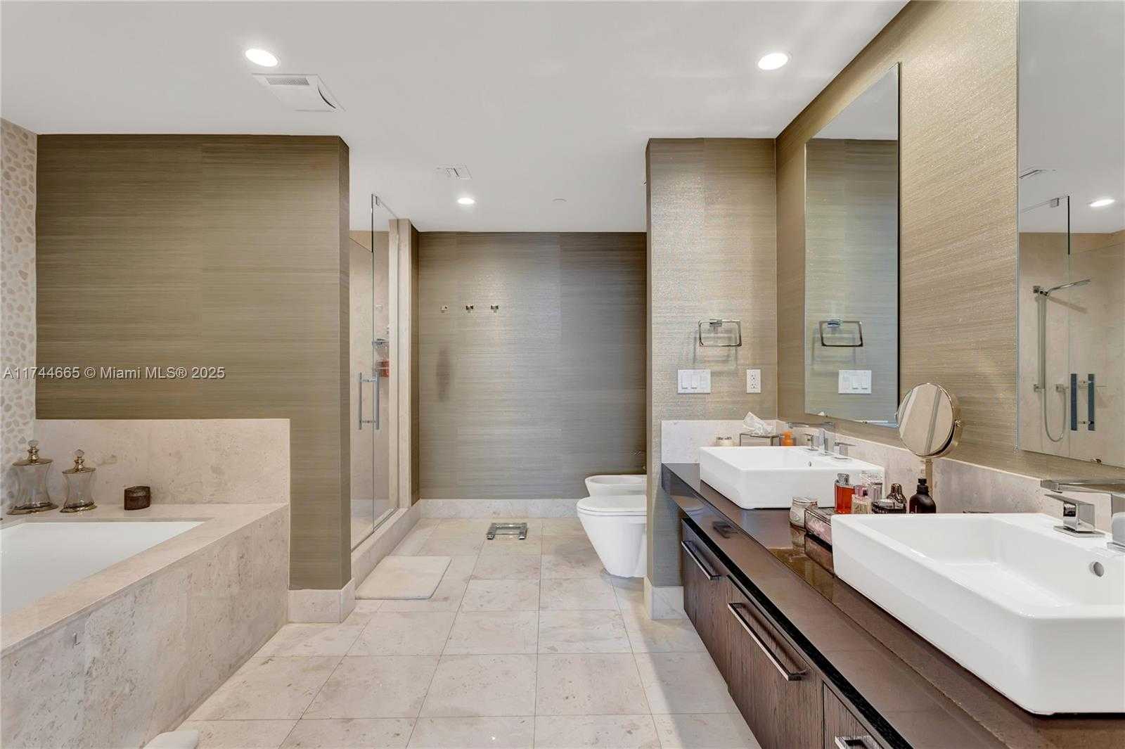 Small Image of 17121 COLLINS AVE #3708, Sunny Isles Beach Number 27