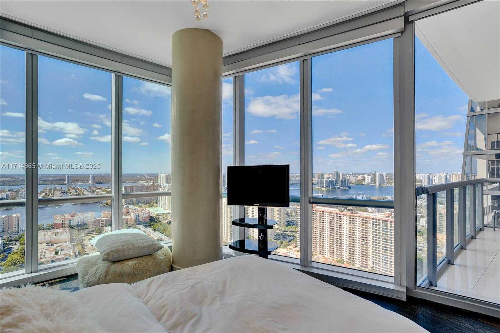 Small Image of 17121 COLLINS AVE #3708, Sunny Isles Beach Number 32