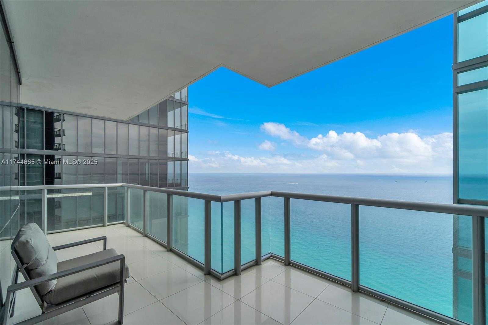 Small Image of 17121 COLLINS AVE #3708, Sunny Isles Beach Number 4