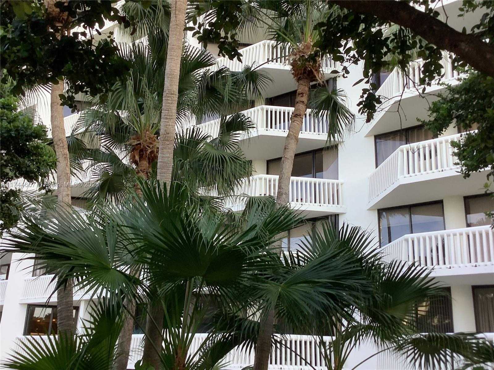 Small Image of 2000 ISLAND BLVD #408, Aventura Number 21