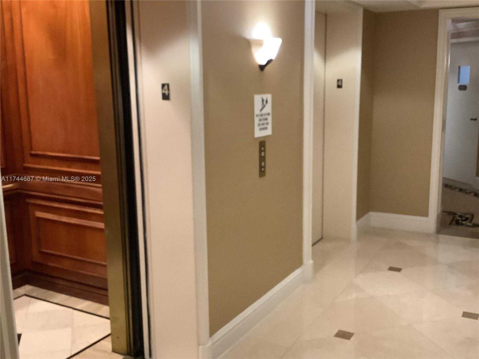 Small Image of 2000 ISLAND BLVD #408, Aventura Number 23