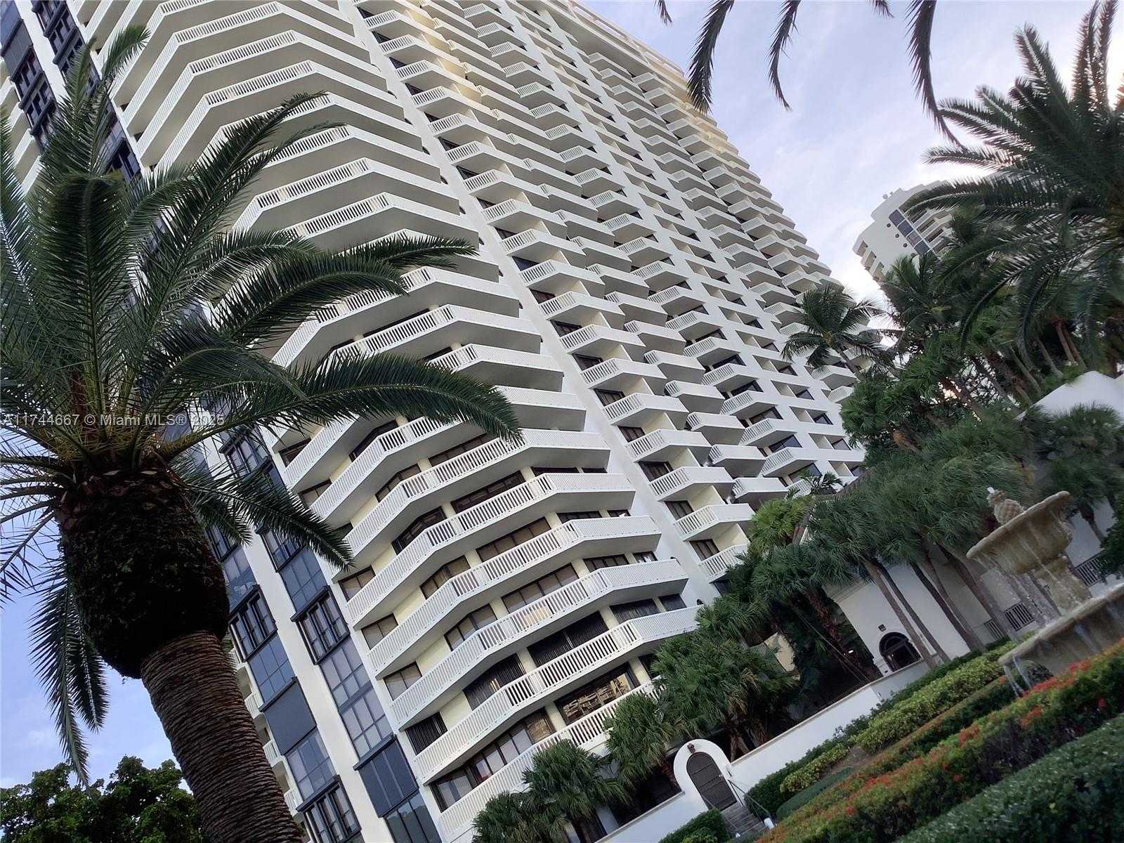 Small Image of 2000 ISLAND BLVD #408, Aventura Number 3