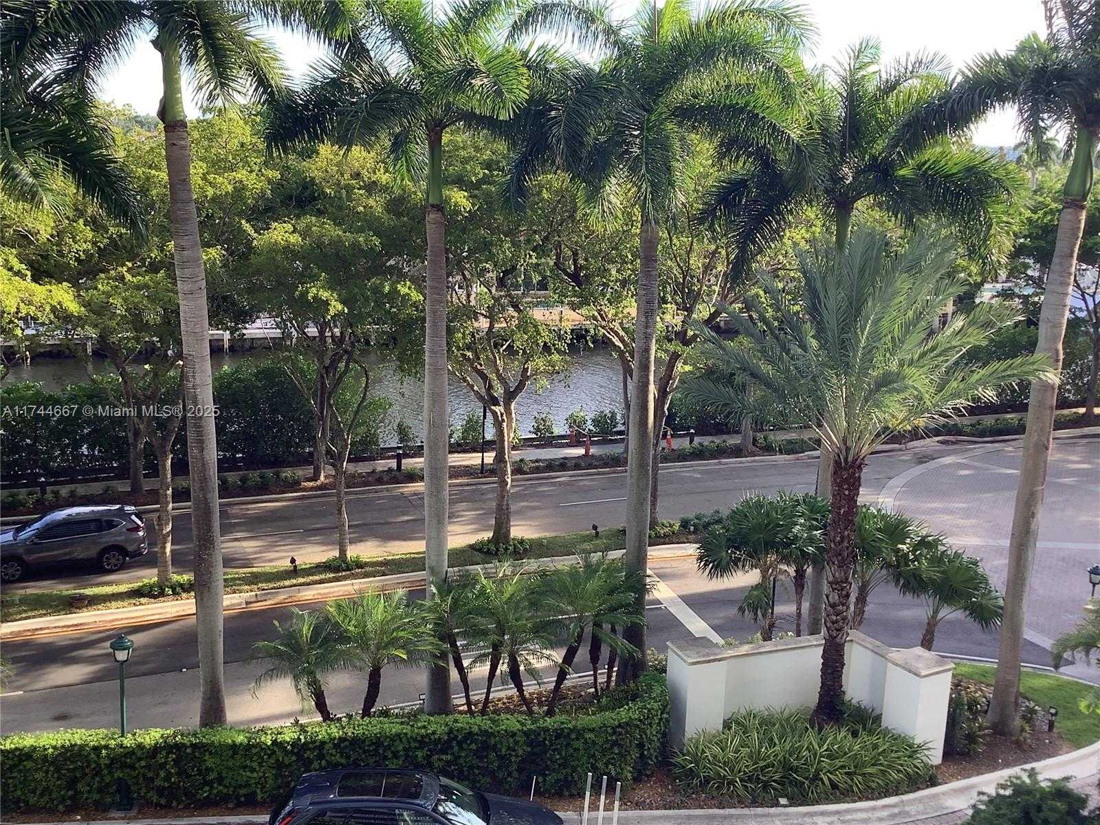 Small Image of 2000 ISLAND BLVD #408, Aventura Number 36