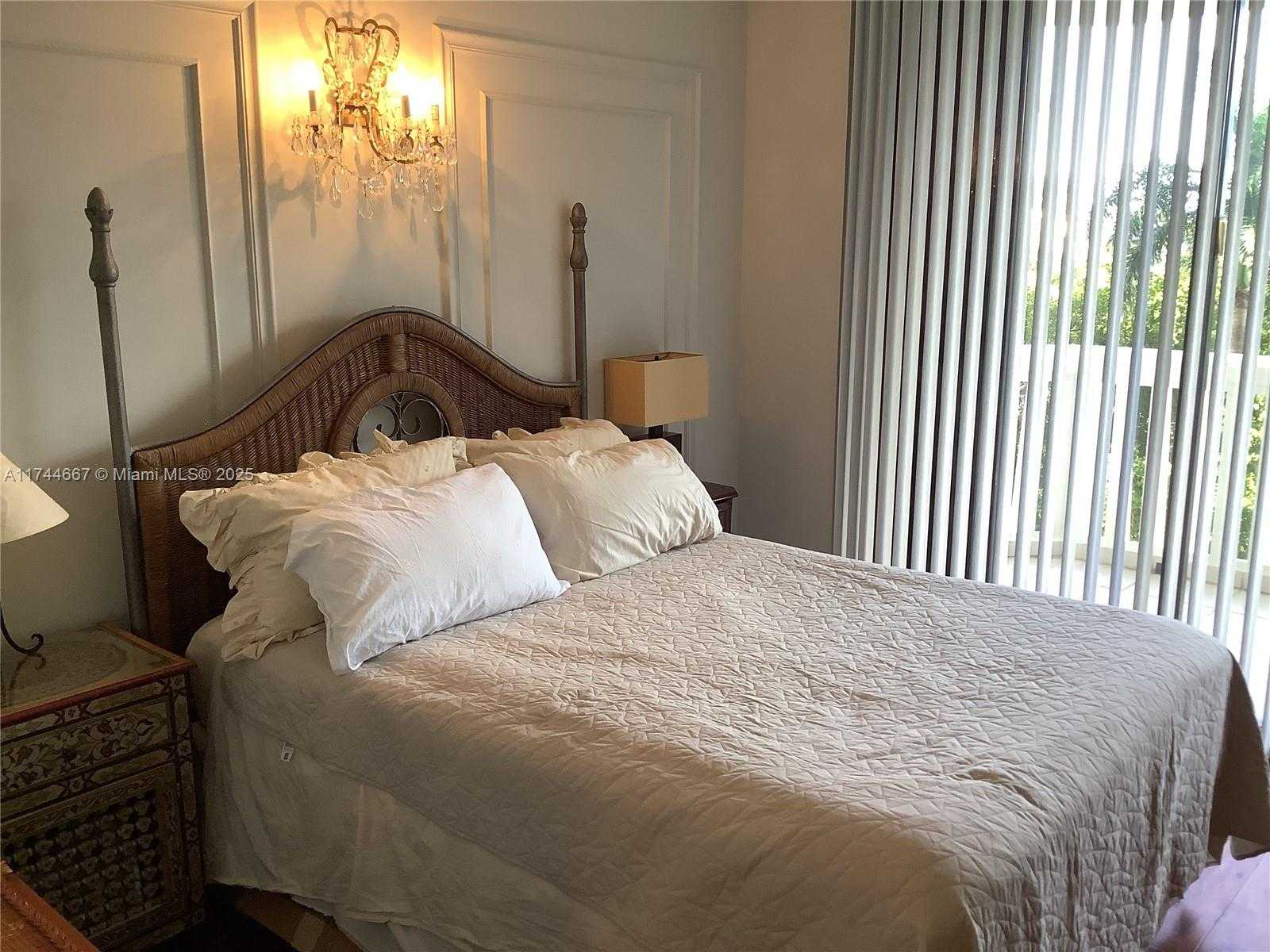 Small Image of 2000 ISLAND BLVD #408, Aventura Number 41