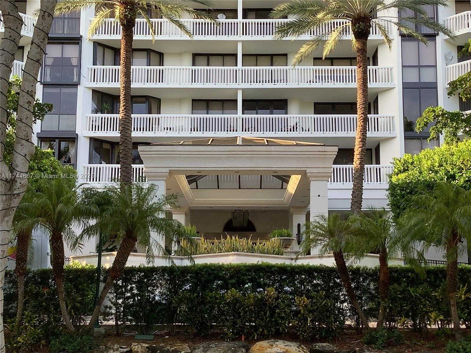 Small Image of 2000 ISLAND BLVD #408, Aventura Number 5