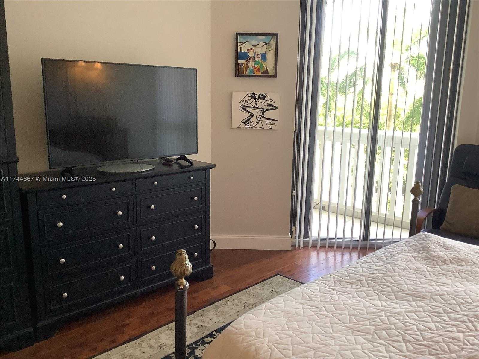 Small Image of 2000 ISLAND BLVD #408, Aventura Number 55