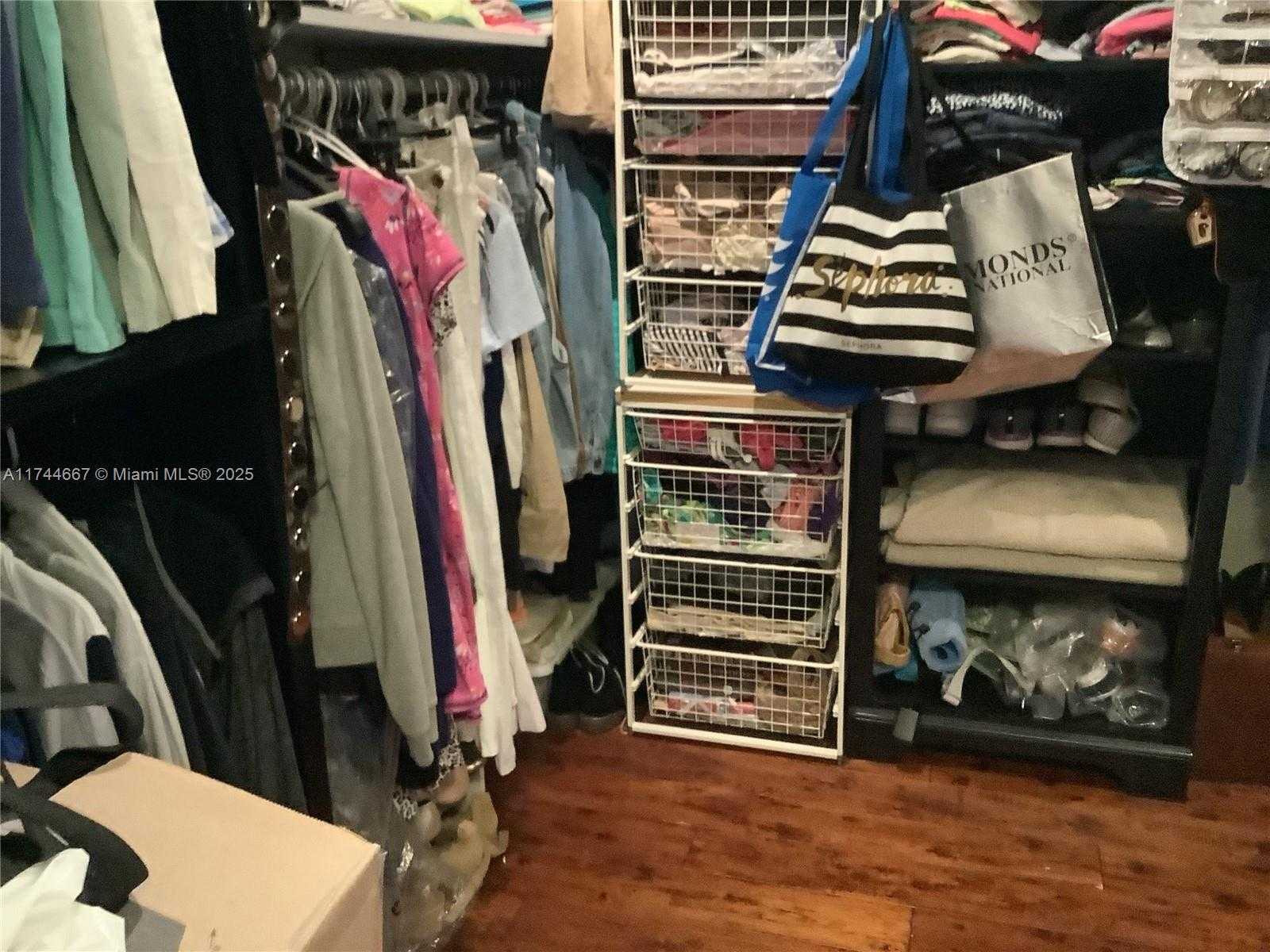 Small Image of 2000 ISLAND BLVD #408, Aventura Number 59