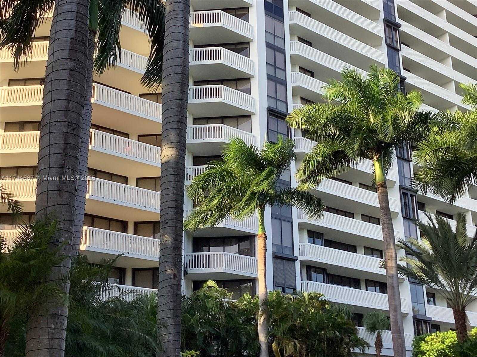 Small Image of 2000 ISLAND BLVD #408, Aventura Number 6