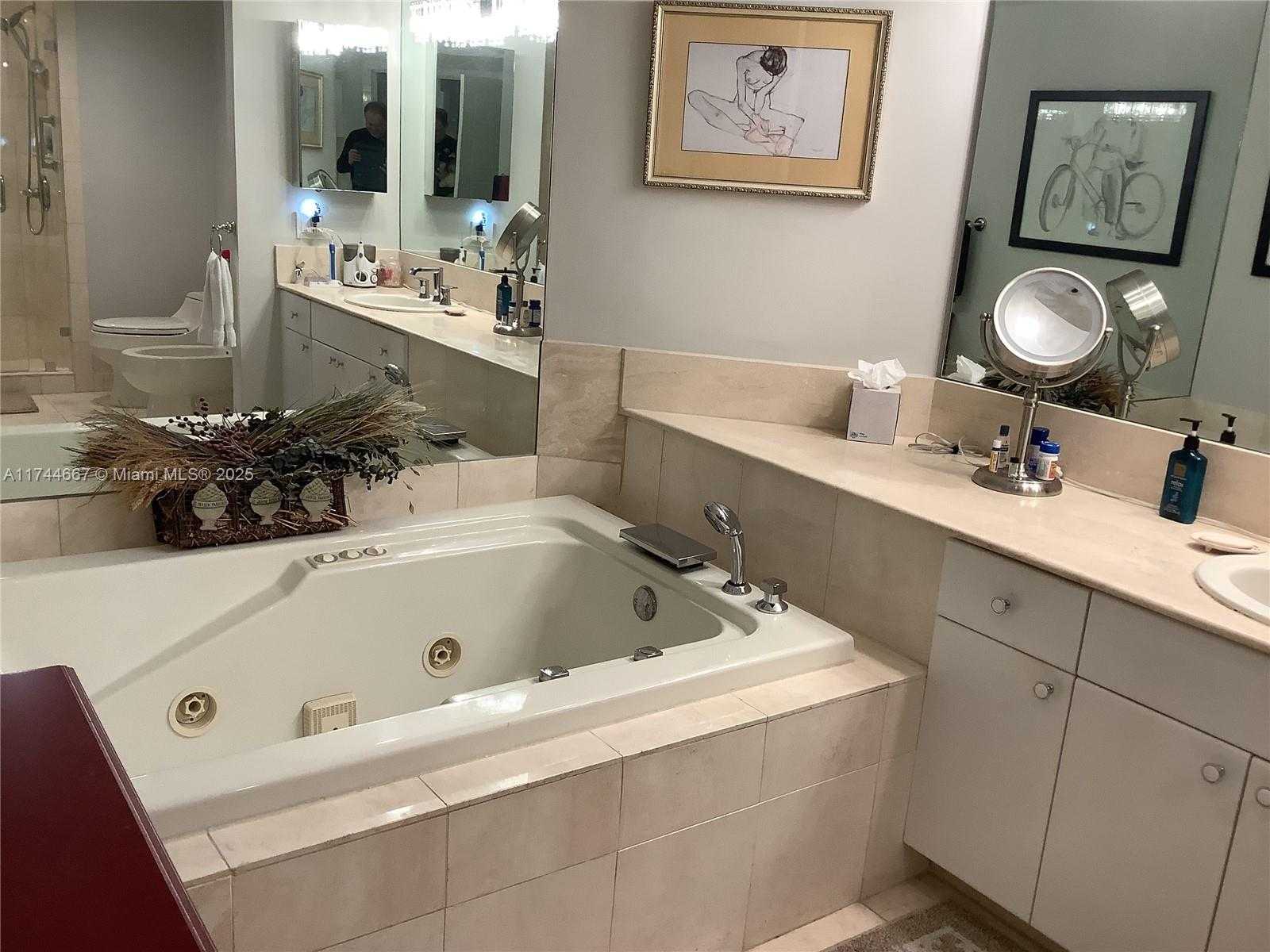 Small Image of 2000 ISLAND BLVD #408, Aventura Number 62