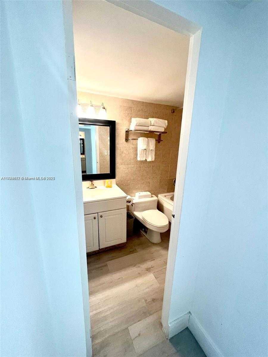 Small Image of 19201 COLLINS AVE #510, Sunny Isles Beach Number 10