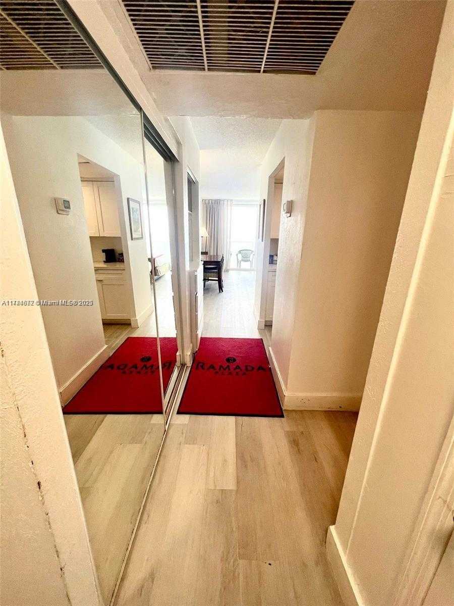 Small Image of 19201 COLLINS AVE #510, Sunny Isles Beach Number 4