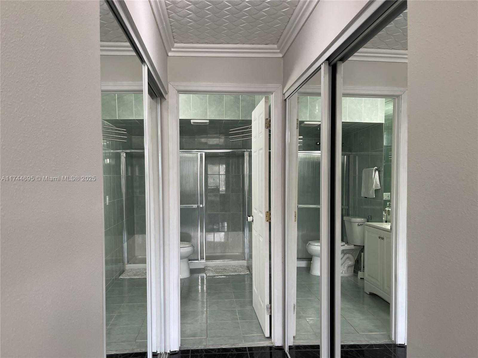 Small Image of 200 178TH DR #609, Sunny Isles Beach Number 17