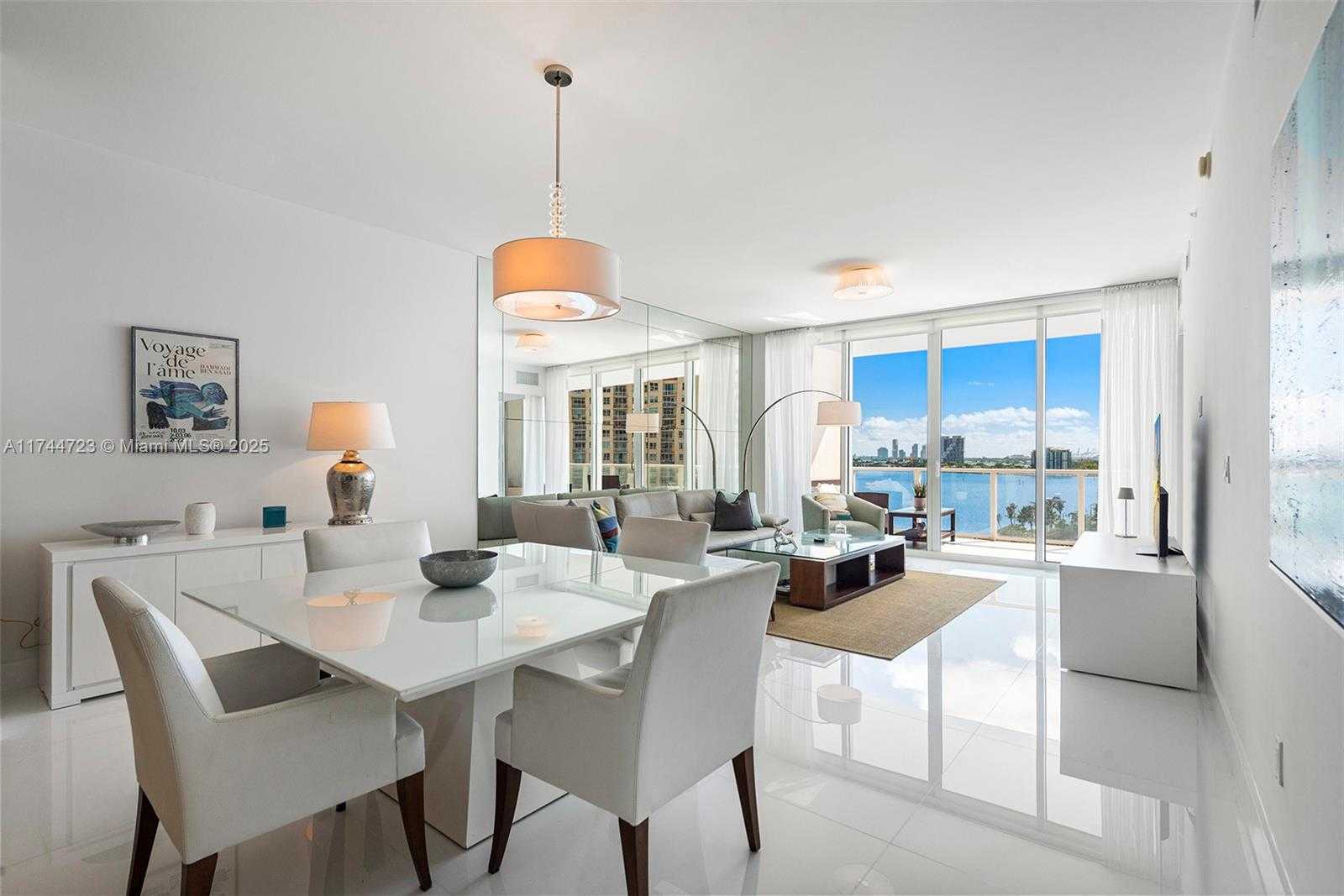 Small Image of 2020 N Bayshore Dr, Miami, FL 33137, USA Number 15