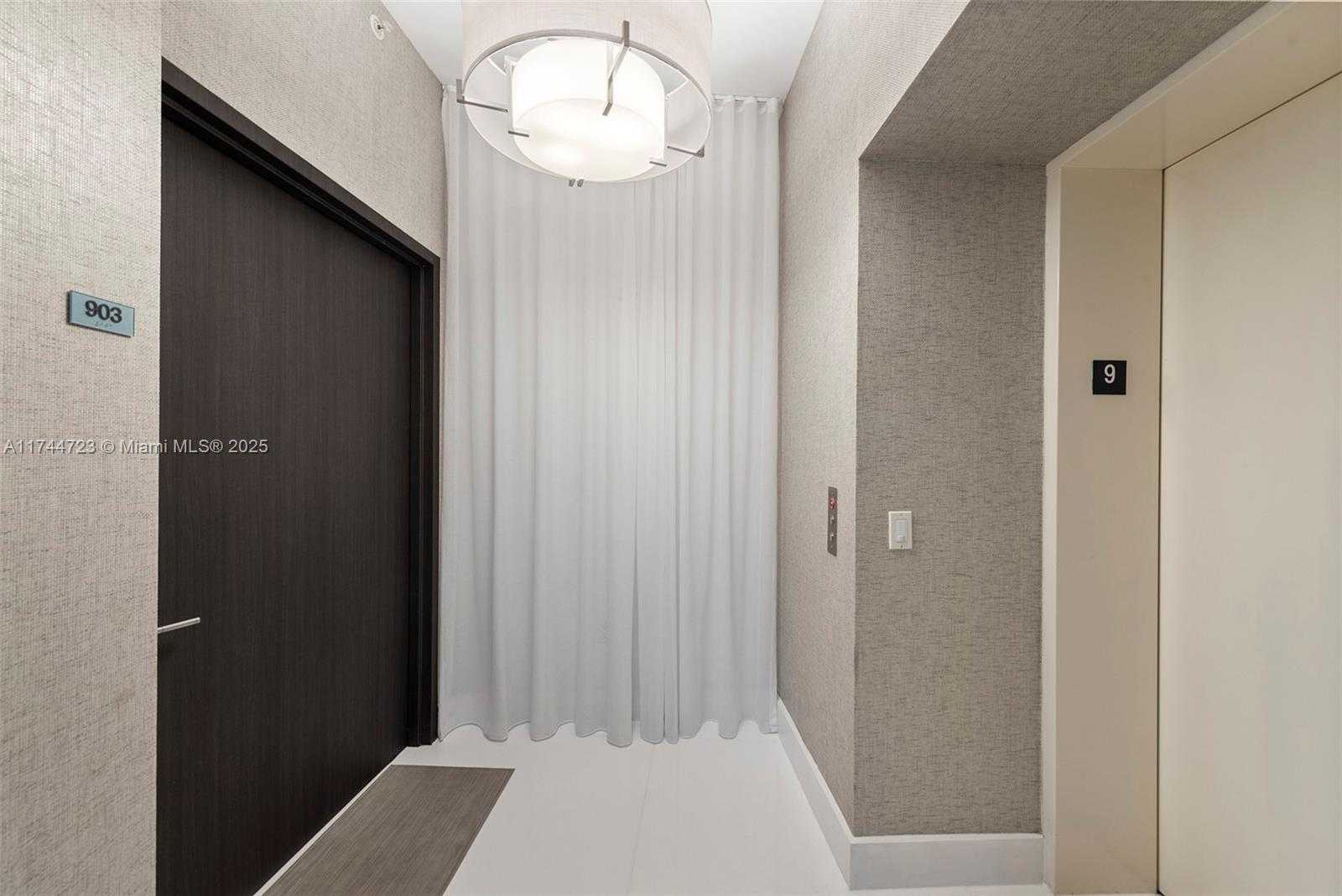 Small Image of 2020 N Bayshore Dr, Miami, FL 33137, USA Number 29