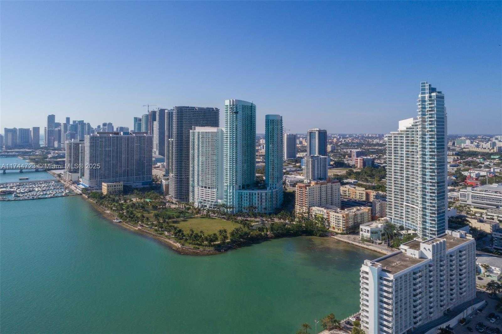 Small Image of 2020 N Bayshore Dr, Miami, FL 33137, USA Number 43