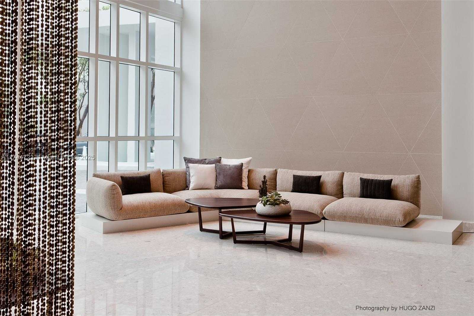 Small Image of 2020 N Bayshore Dr, Miami, FL 33137, USA Number 44