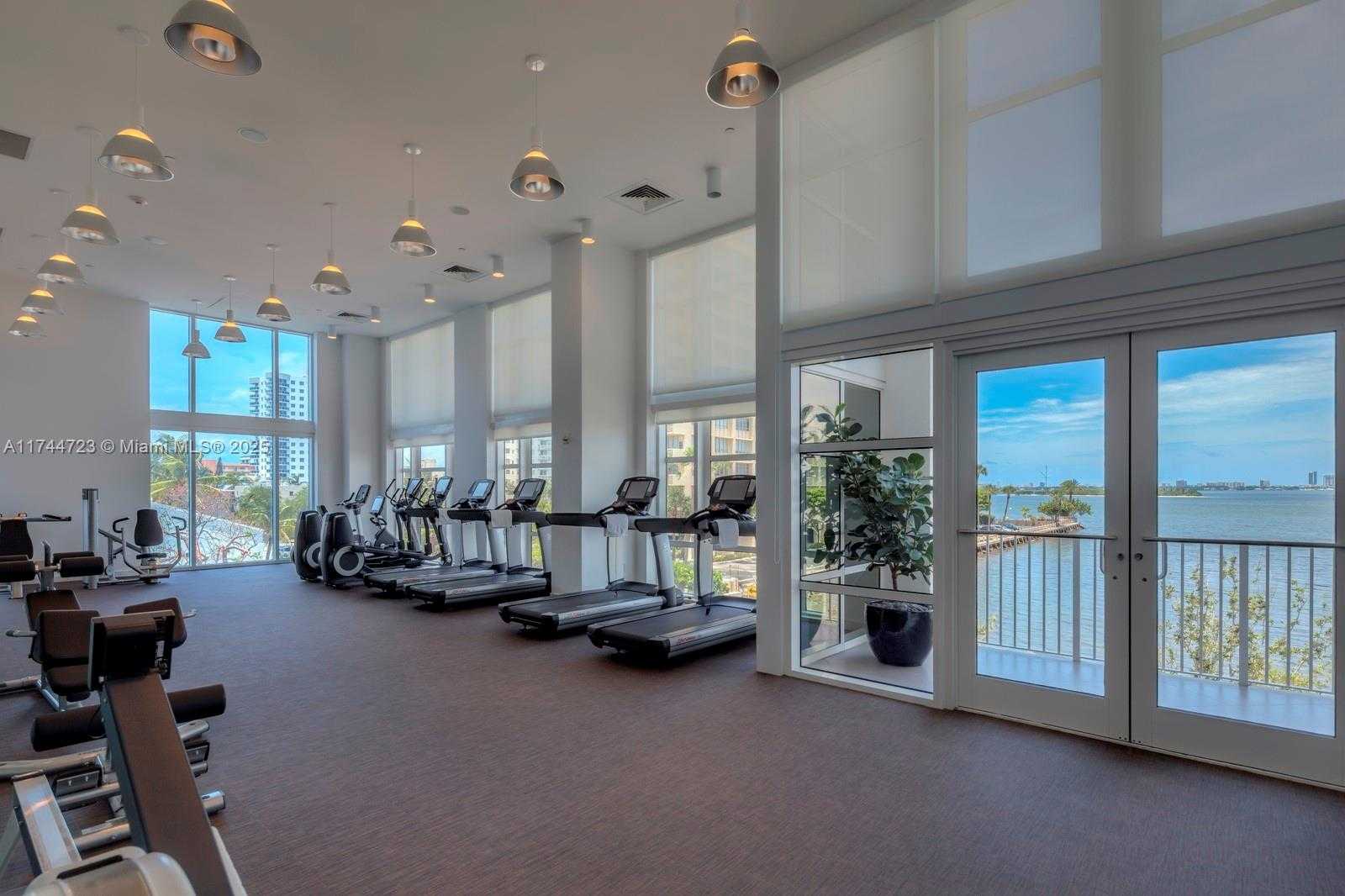 Small Image of 2020 N Bayshore Dr, Miami, FL 33137, USA Number 48