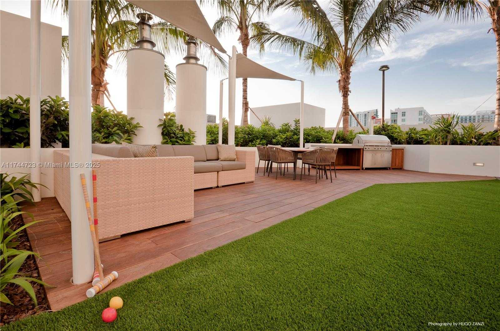 Small Image of 2020 N Bayshore Dr, Miami, FL 33137, USA Number 51