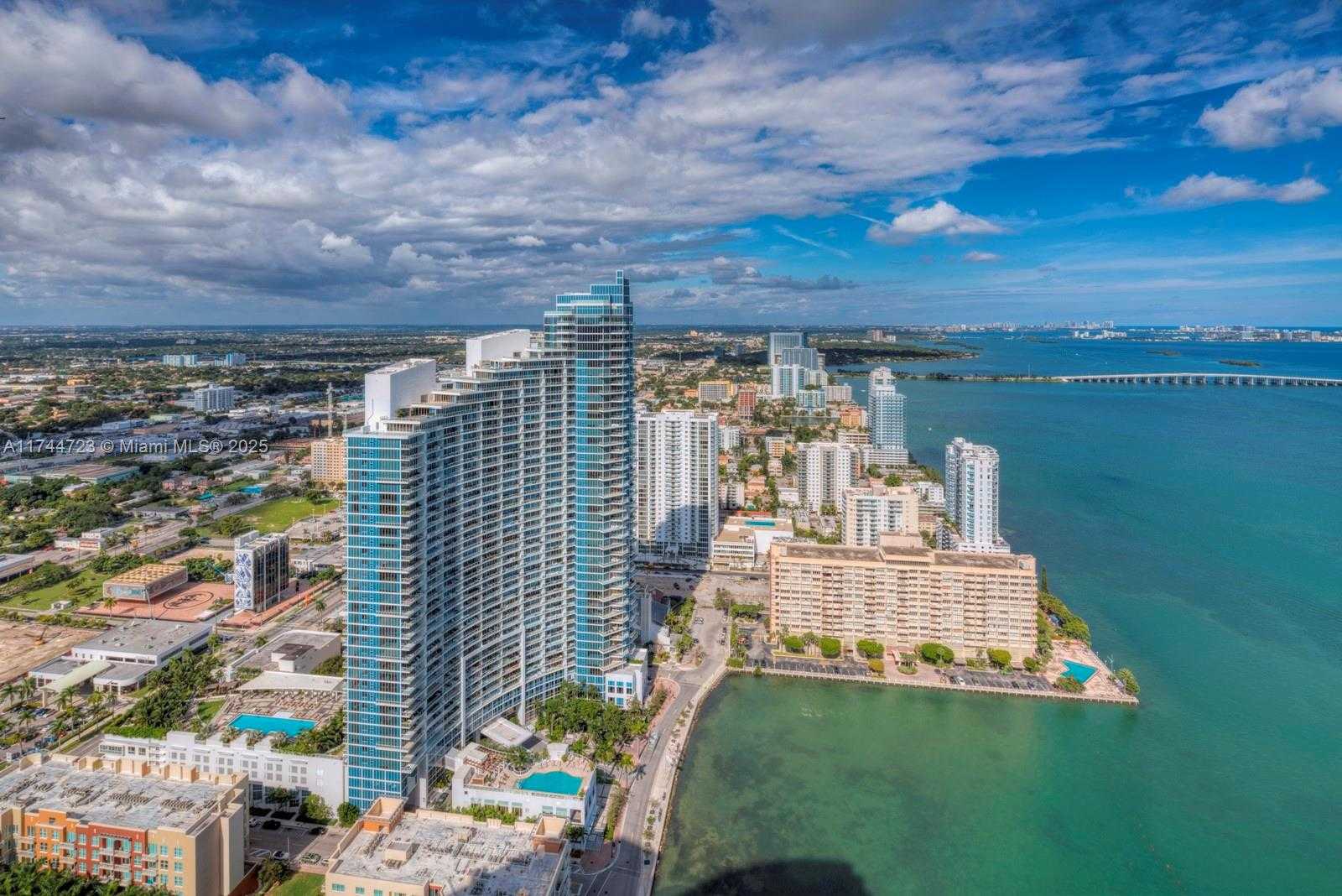 Small Image of 2020 N Bayshore Dr, Miami, FL 33137, USA Number 53
